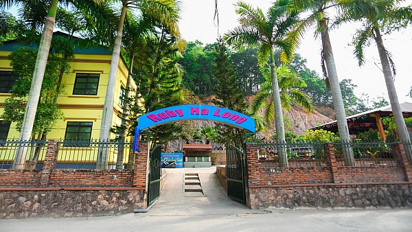 Ruby Halong Homestay