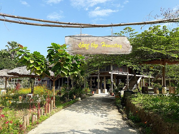 Làng Tày Homestay